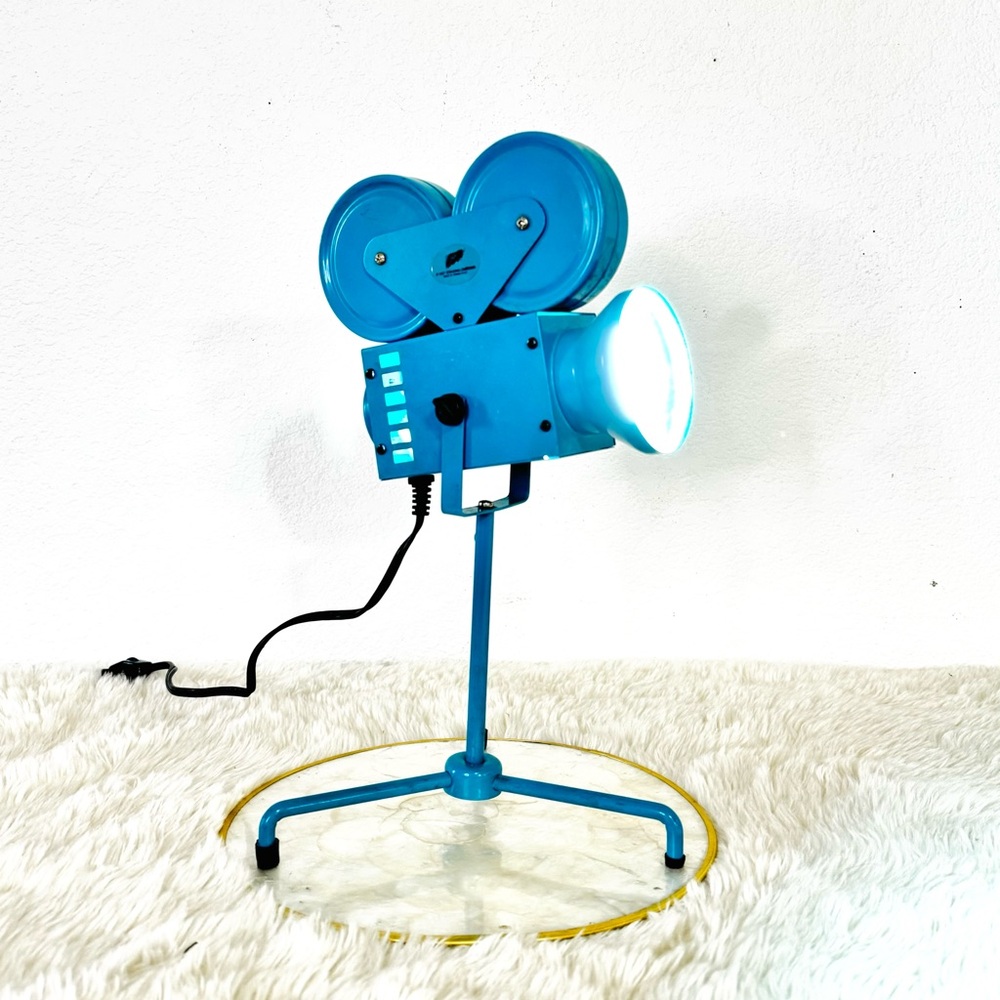Vintage 1987 Standing Ovations Hollywood Studio Camera Desk Lamp